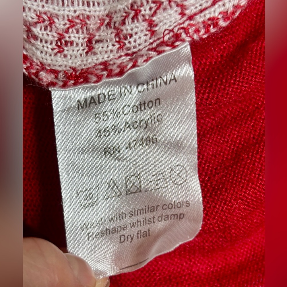 Threadbare Size Medium Red Christmas Sweater Sant… - image 7